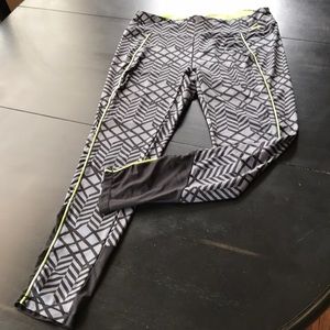Exercise leggings